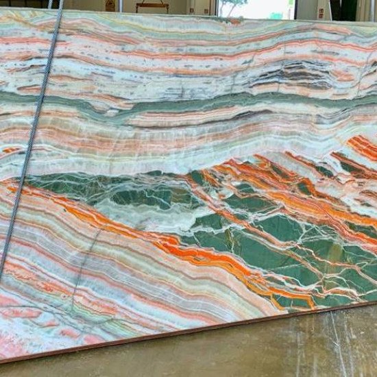 Emerald Onyx (veincut)