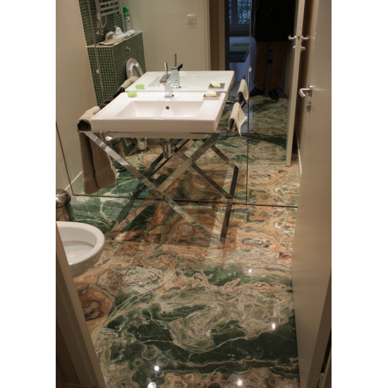 Emerald Onyx (crosscut)